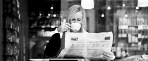 woman_reading_newspaper